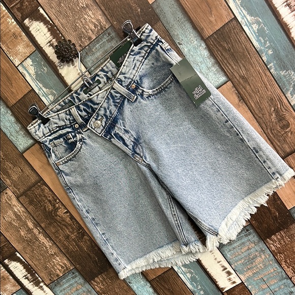 Wild Fable Light Blue Frayed Hem Jean Shorts - Picture 5 of 14